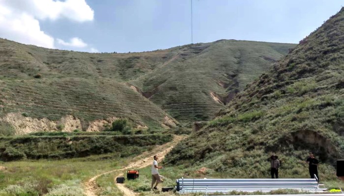 兰州南北两山项目织密生态绿网