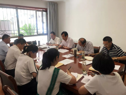 听党课  增信心  促发展